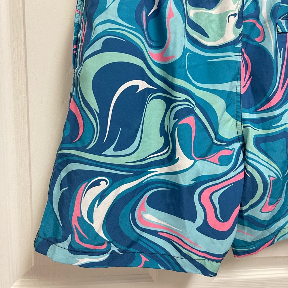 Bucee's Pattern Swim Trunks - Picture 11 of 12